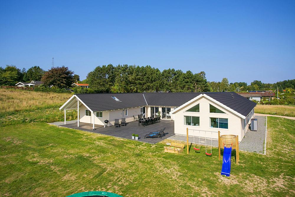 Sommerhus til 24 personer ved Vejby Strand