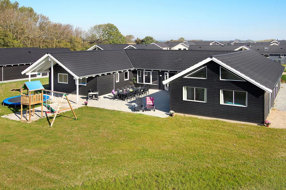 Stort sommerhus ved Kegnæs til 20 personer