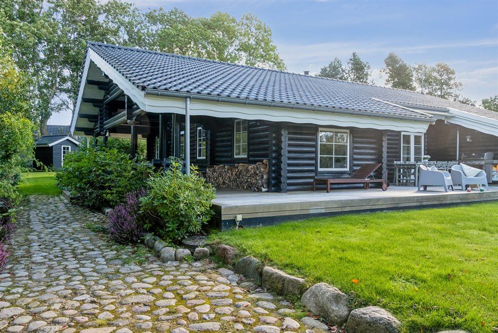 Sommerhus til 8 personer ved Dronningmølle