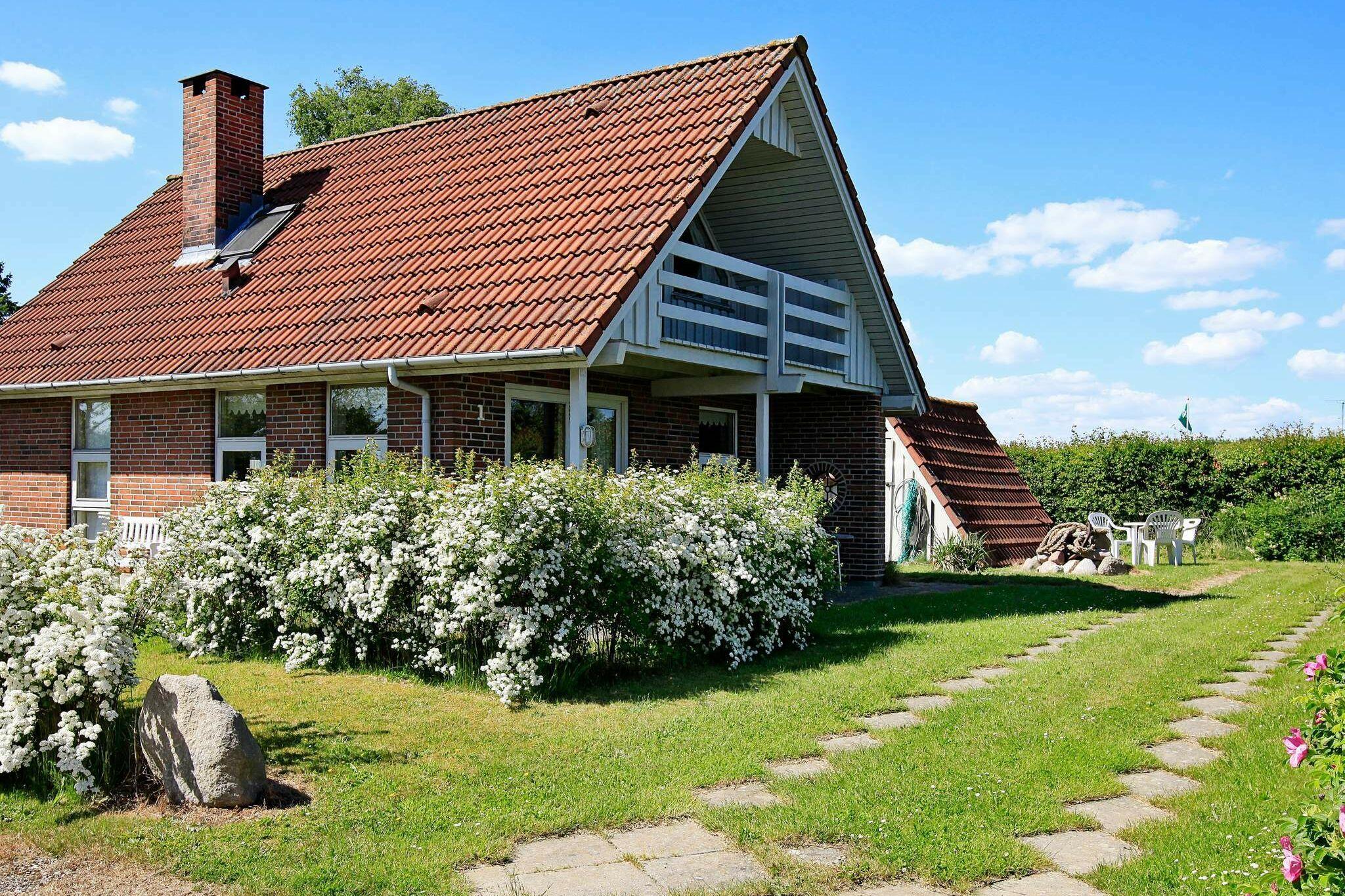 Sommerhus til 6 personer ved Hesselager