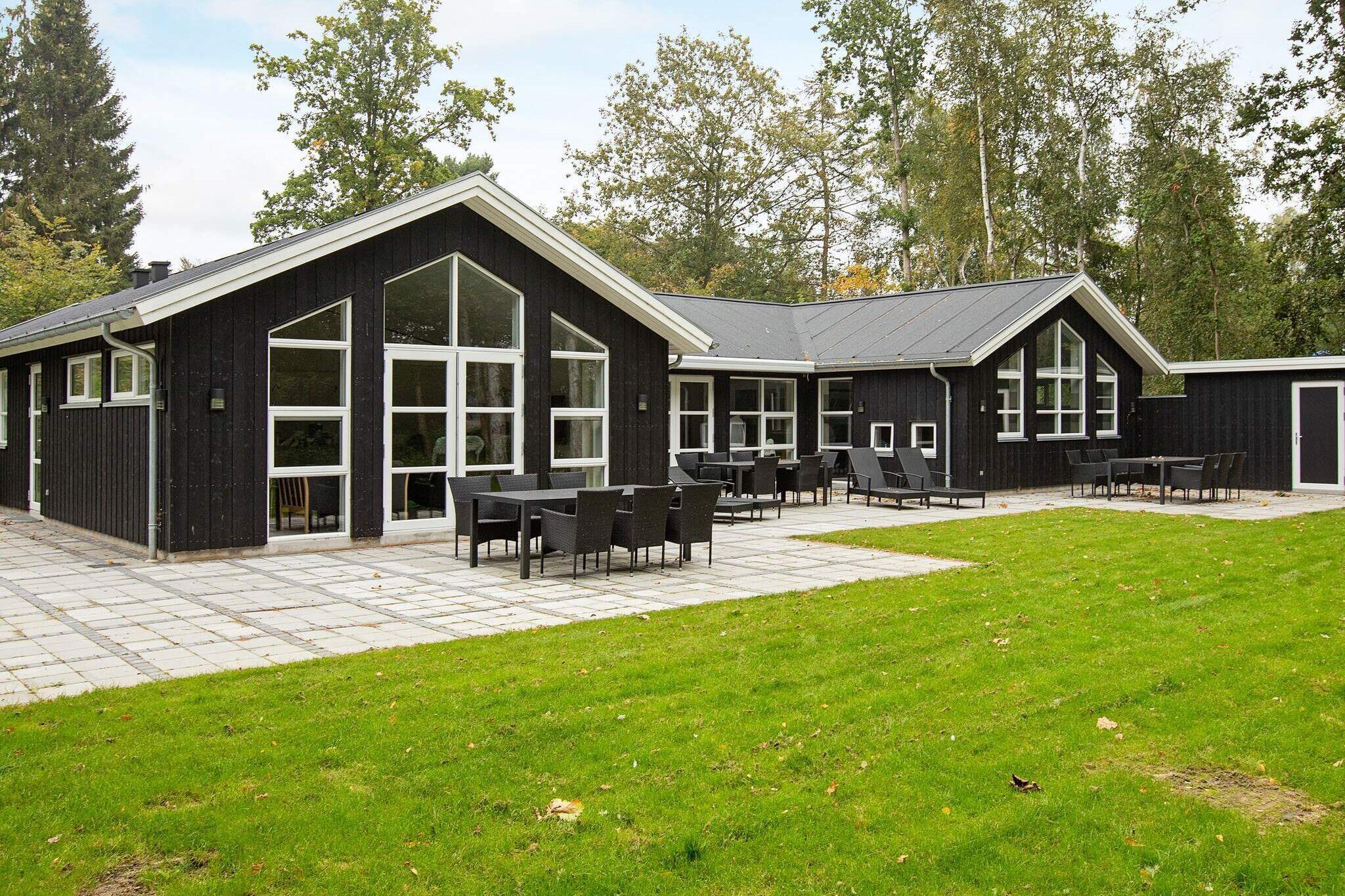 Sommerhus til 14 personer ved Strøby